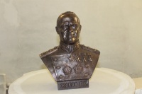 Бюст Жукова Г.К., автор Акимов И.В., г. Екатеринбург Н=40см Бюст Жукова Г.К., автор Акимов И.В., г. Екатеринбург Н=40см